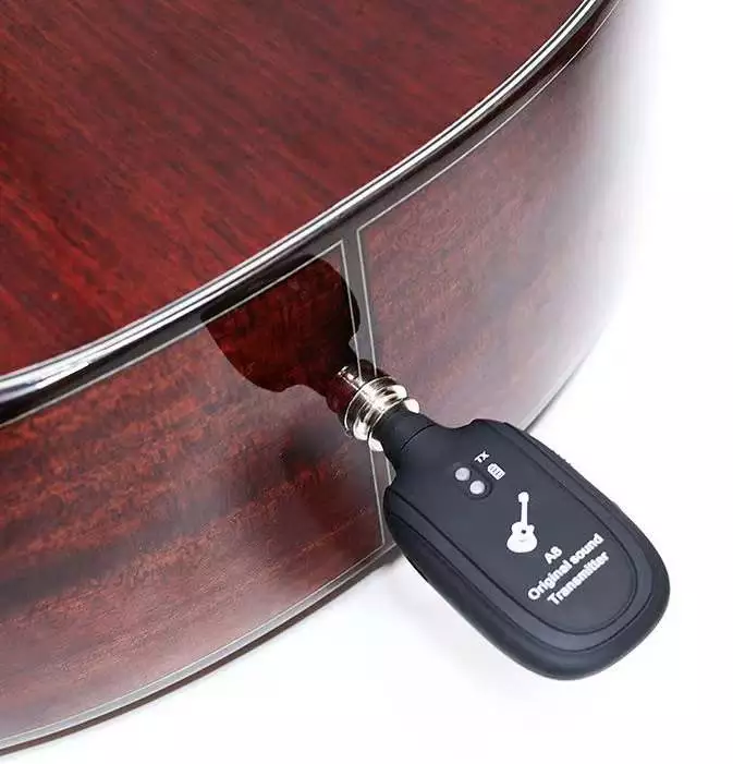 Фото Беспроводная гитарная система ROCKET A-8 (приемник+передатчик)