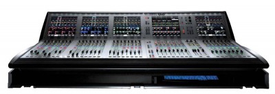 Фото Soundcraft Vi6.2 - C5 цифровая микшерная консоль Vi6 с интерфейсом CAT5 и 2 сценических рэка
