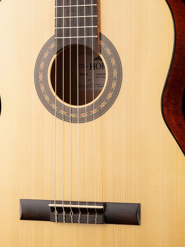 Фото Классическая гитара Hora N1117-4/4 Laura