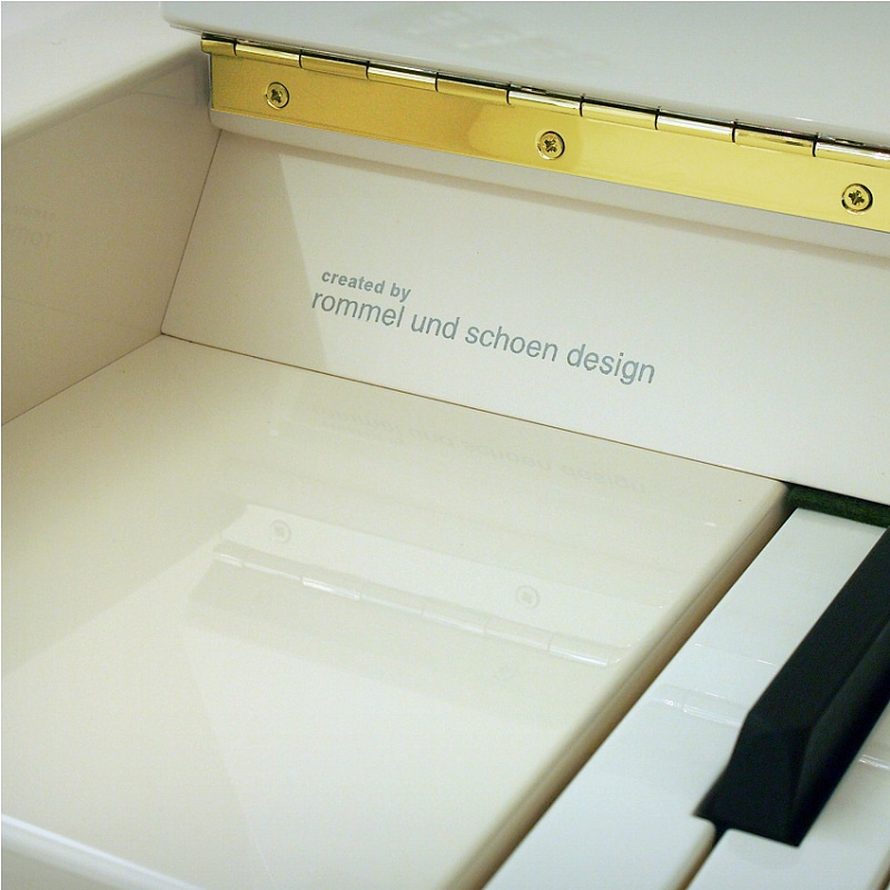 Фото C. Bechstein Millenium 116K White