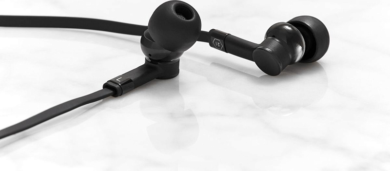 Фото MASTER&DYNAMIC ME05BL