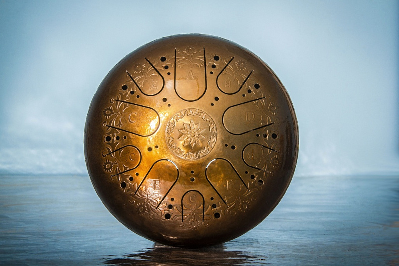 Фото KSY.35.C.e2 Глюкофон 35см, гравировка «Гороскоп», полукруглые лепестки, Ля-минор, Kosmosky