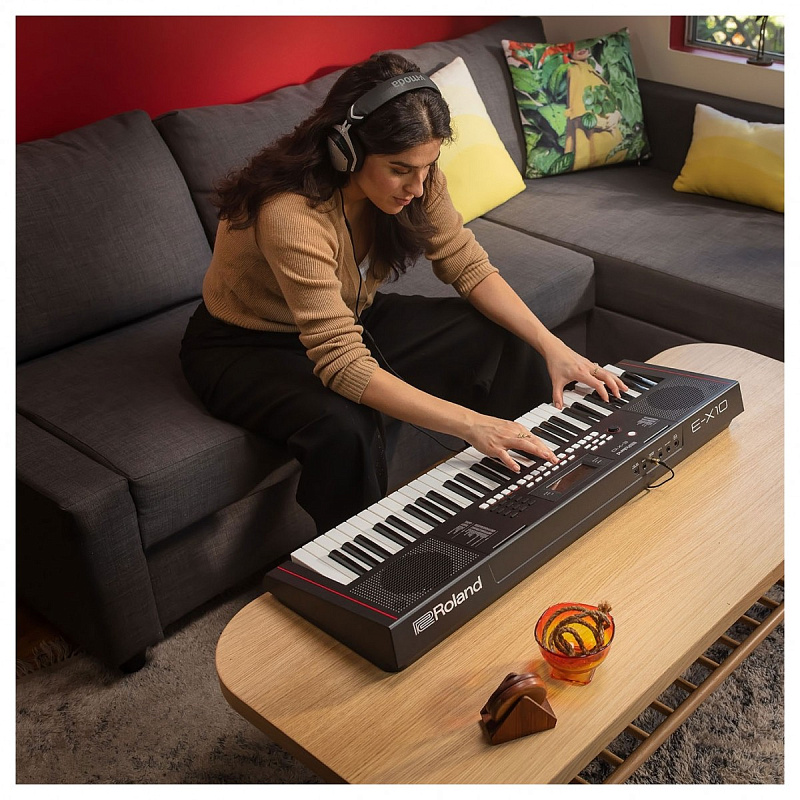 Фото Синтезатор с автоаккомпанементом Roland E-X10