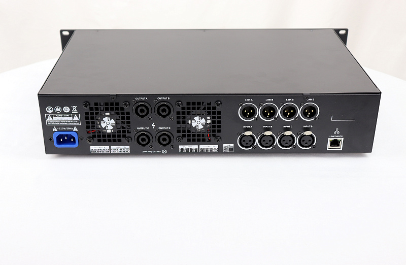 Фото Усилитель мощности S-Track Whale D4900