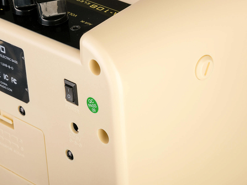 Фото Портативный комбоусилитель MA-10B Joyo